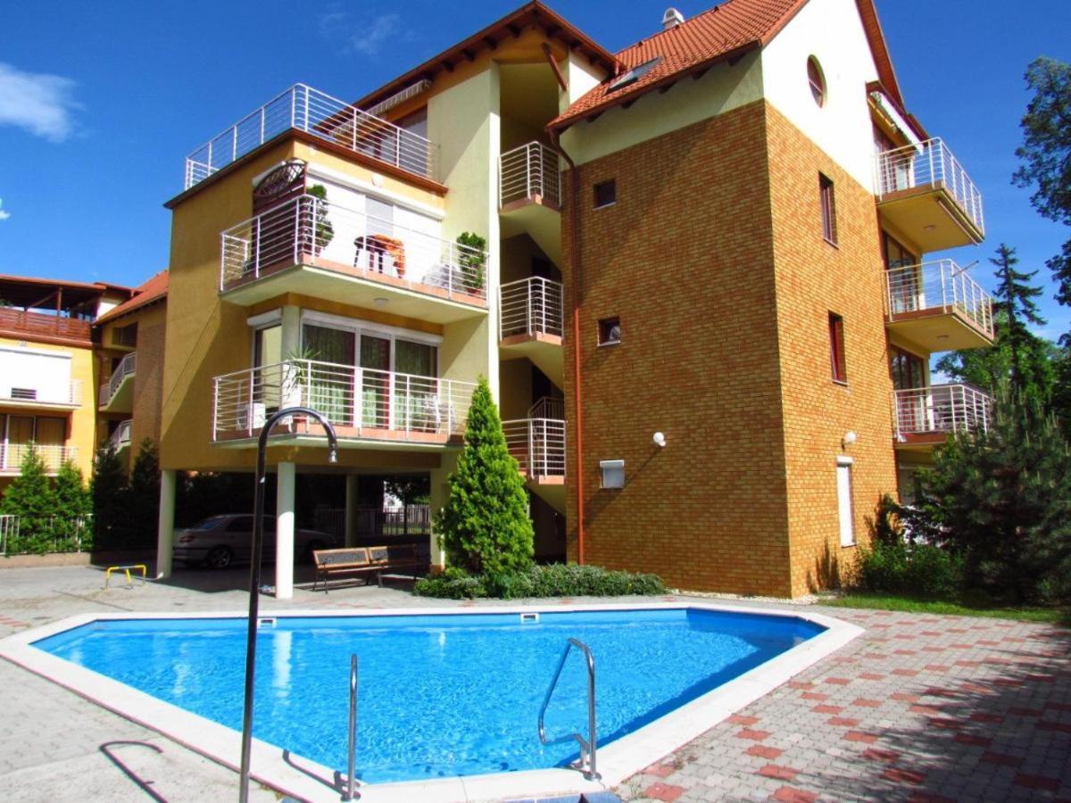 Siofoki Beach Apartman Exteriör bild