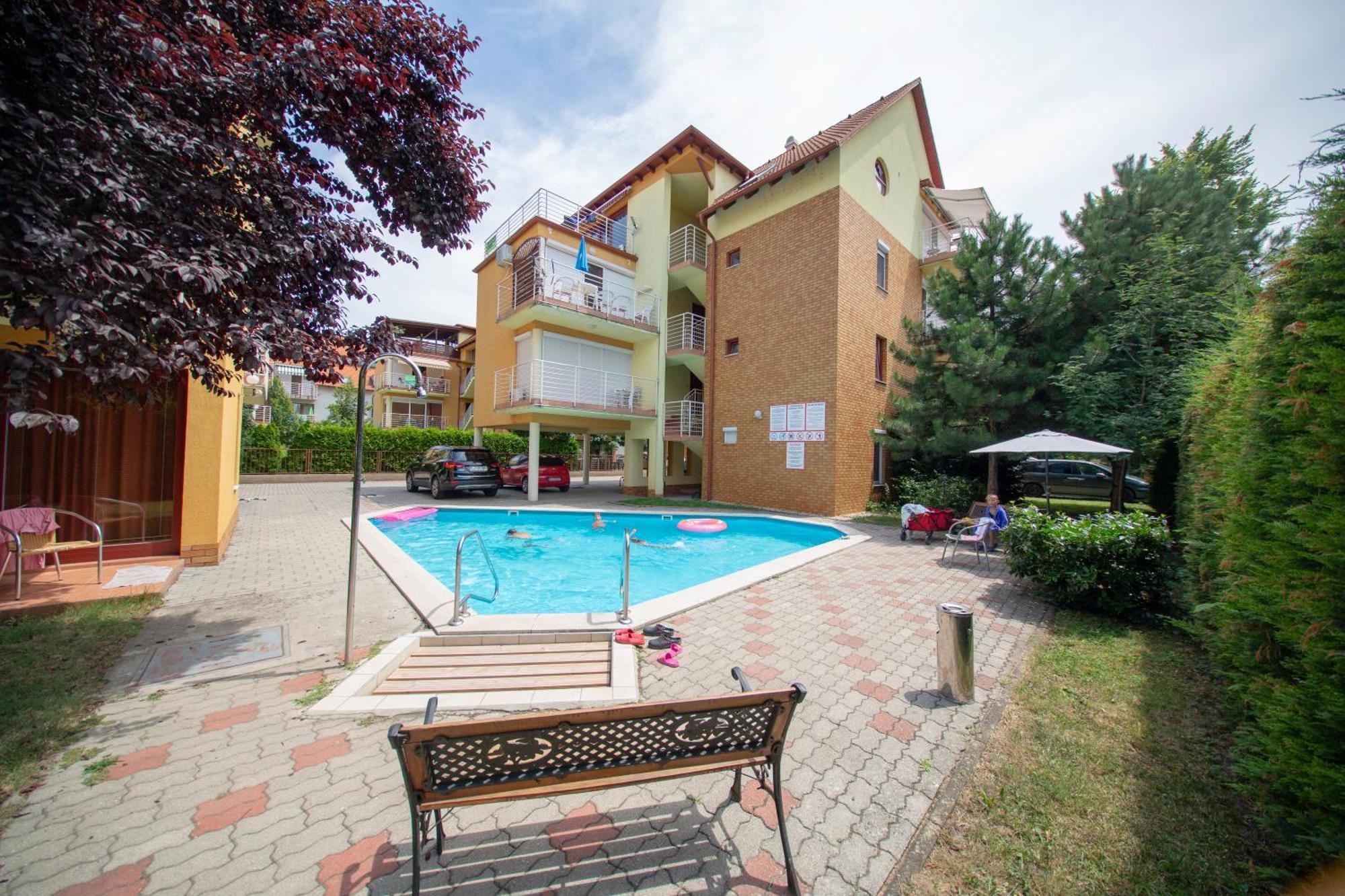 Siofoki Beach Apartman Exteriör bild