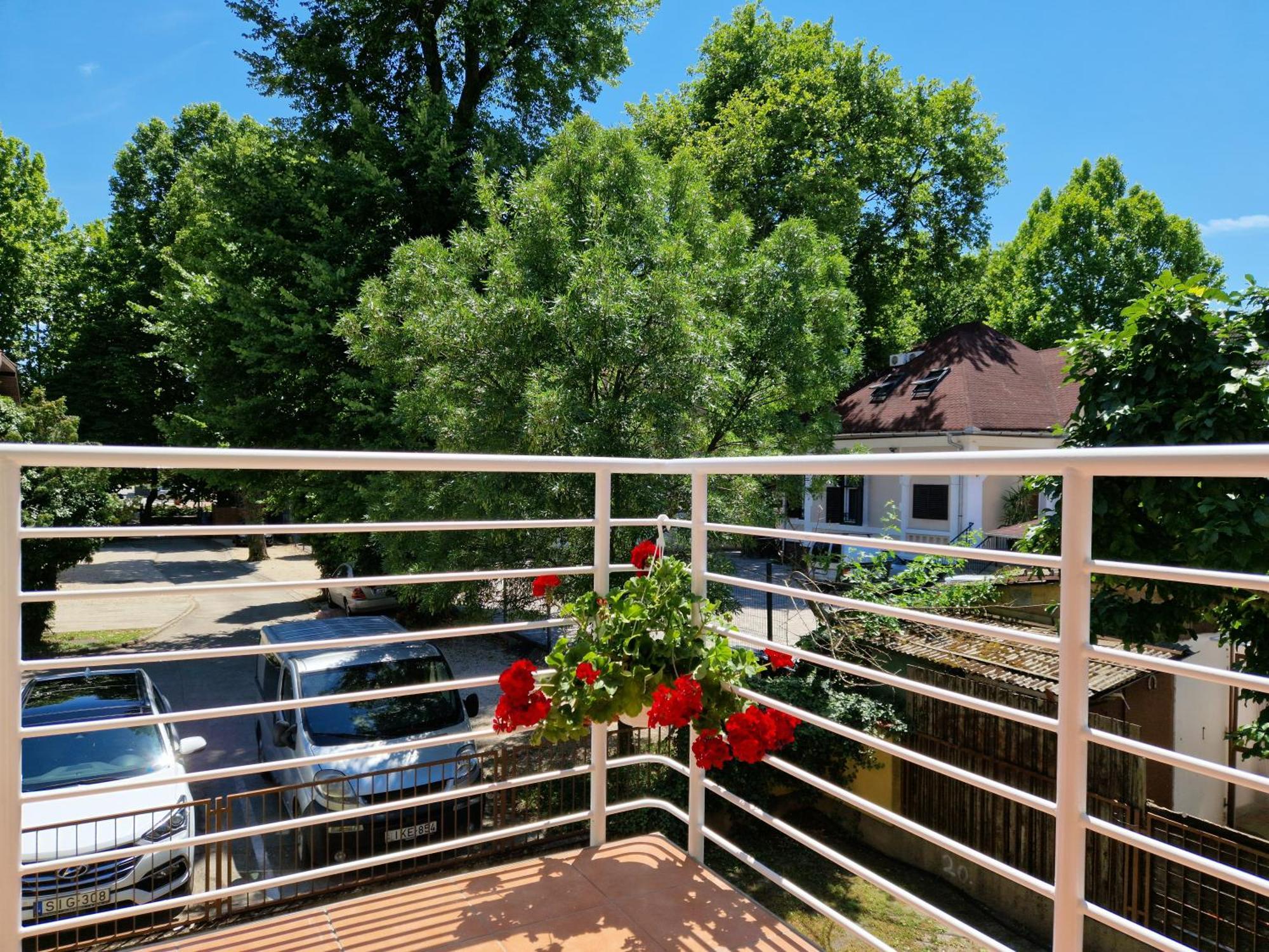 Siofoki Beach Apartman Exteriör bild