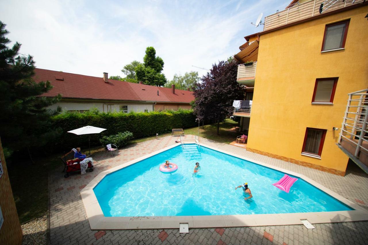 Siofoki Beach Apartman Exteriör bild